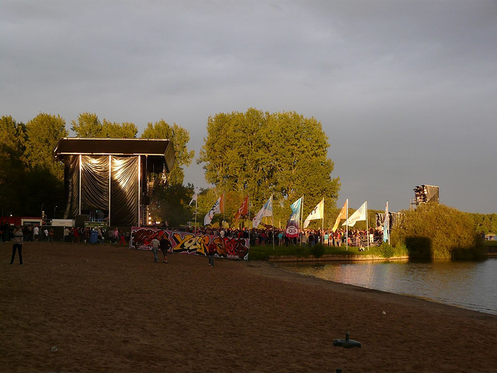 700906928_6_RLGn.jpg