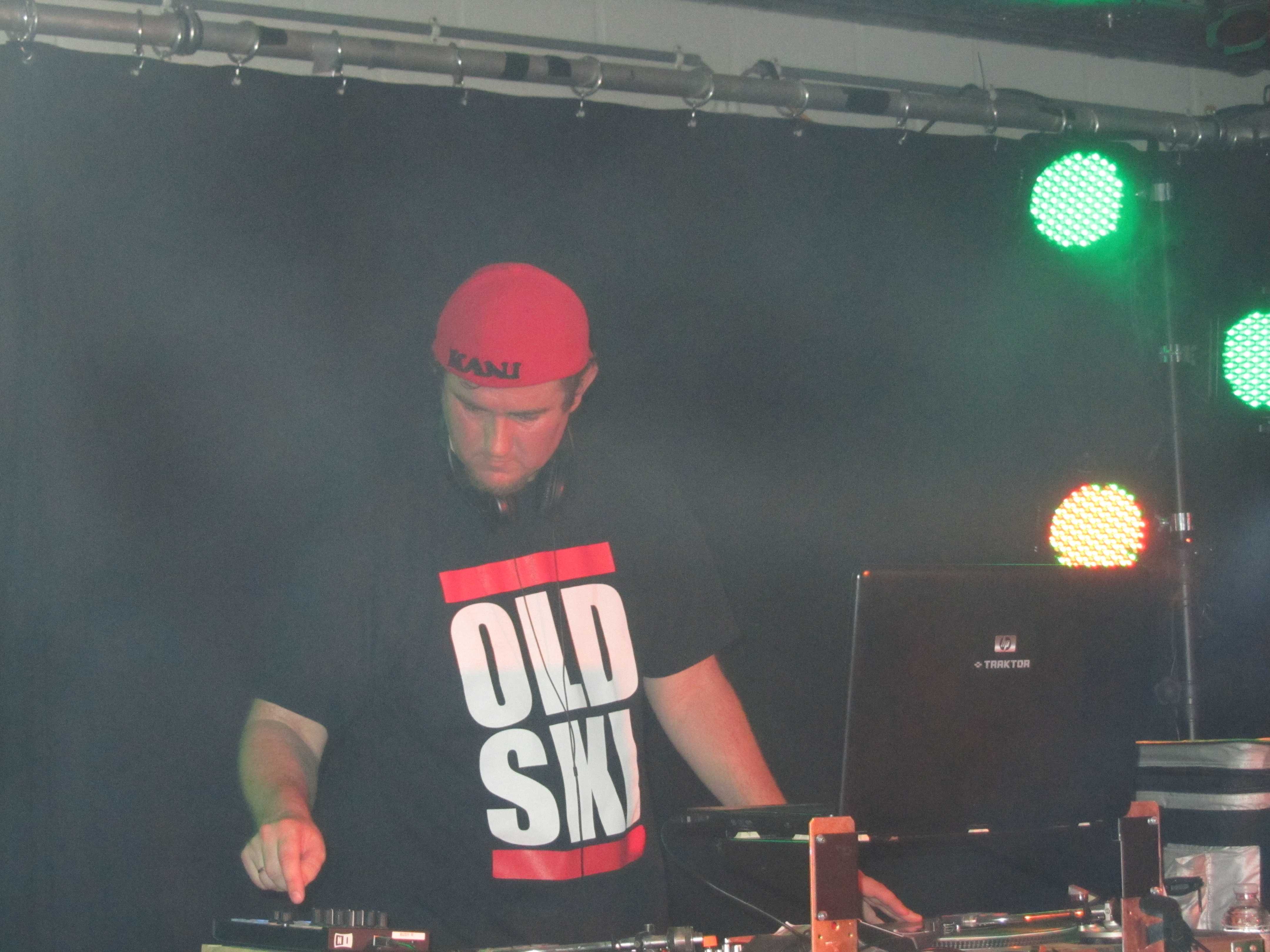 Tribes_Festival_2011_-_DJ_BusyR_36.jpg